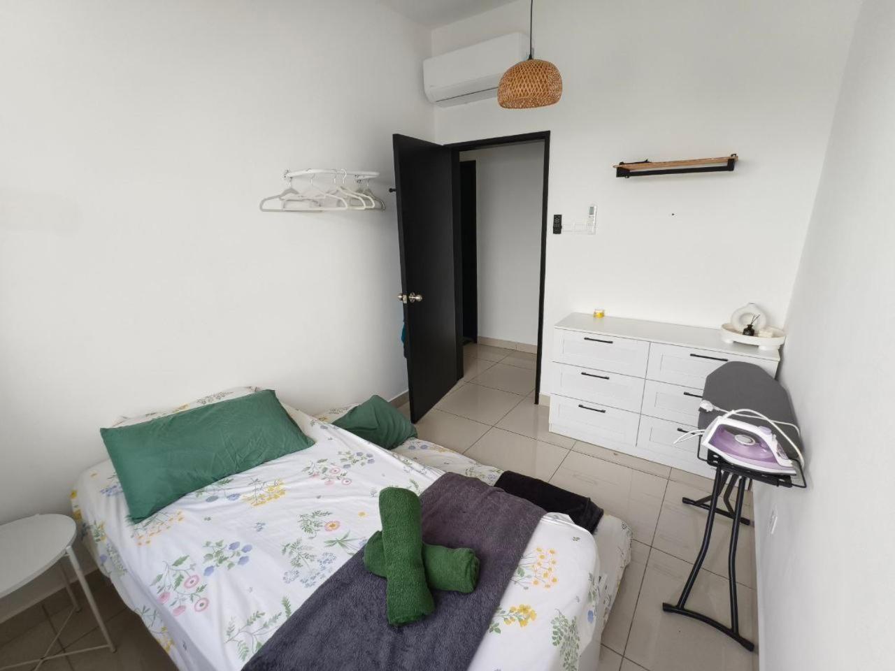 The Moon Homestay At Putrajaya Exterior foto